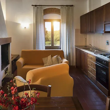 Pleasant With Swimming Pool Garden Bbq Parking Apartment Lucolena in Chianti