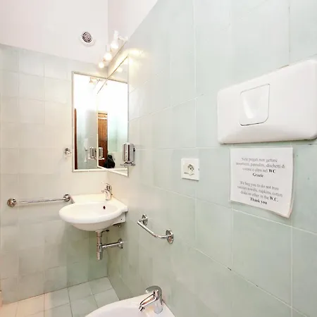Pleasant With Swimming Pool Garden Bbq Parking *