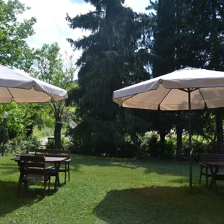 Apartment Pleasant With Swimming Pool Garden Bbq Parking *