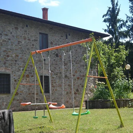 Pleasant With Swimming Pool,garden,bbq, Parking *