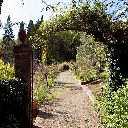 Pleasant With Swimming Pool,garden,bbq, Parking شقة Lucolena in Chianti