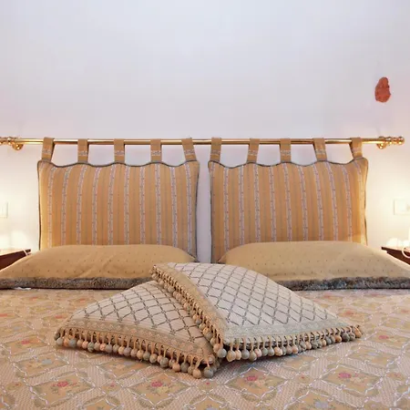 Pleasant With Swimming Pool,garden,bbq, Parking شقة Lucolena in Chianti