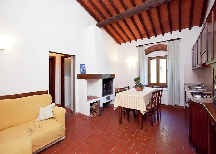 Pleasant With Swimming Pool,garden,bbq, Parking