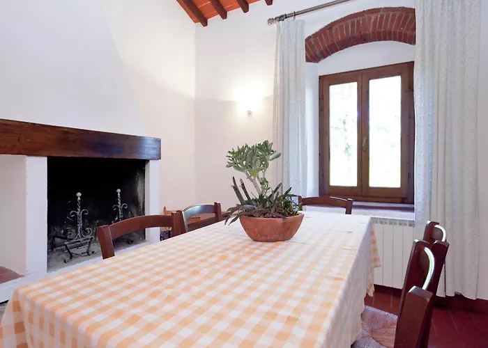 Pleasant With Swimming Pool,garden,bbq, Parking