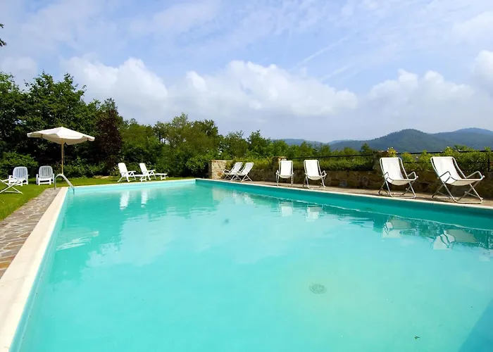 Pleasant With Swimming Pool,garden,bbq, Parking Apartamento Lucolena in Chianti