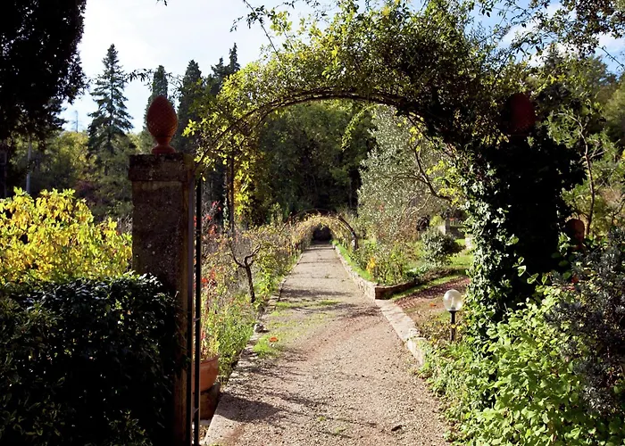 Pleasant With Swimming Pool,garden,bbq, Parking Apartamento Lucolena in Chianti